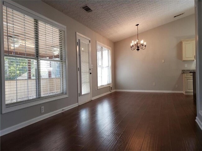 Photo - 2667 Leon Murphy Dr
