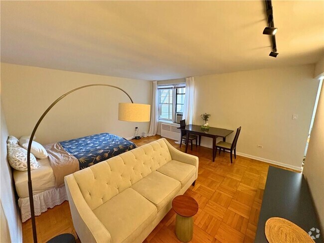 Building Photo - 7423 Ridge Blvd Unit 1H Rental
