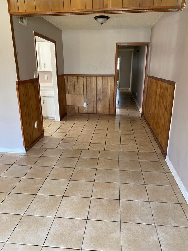 Photo - 1155 Railton Rd