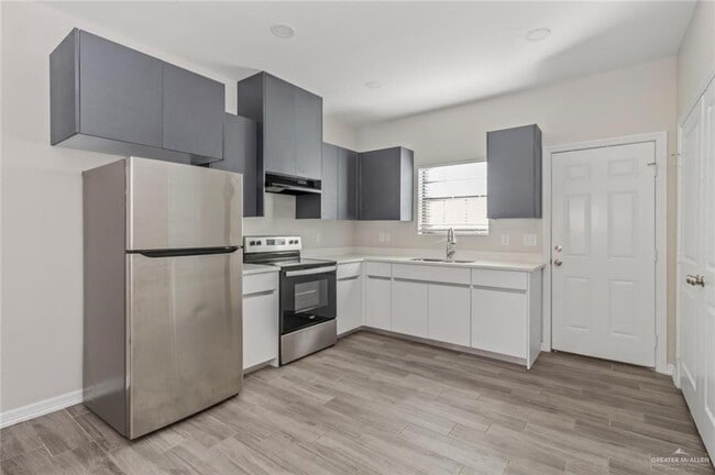 1005 W La Pointe Ave Unit 3