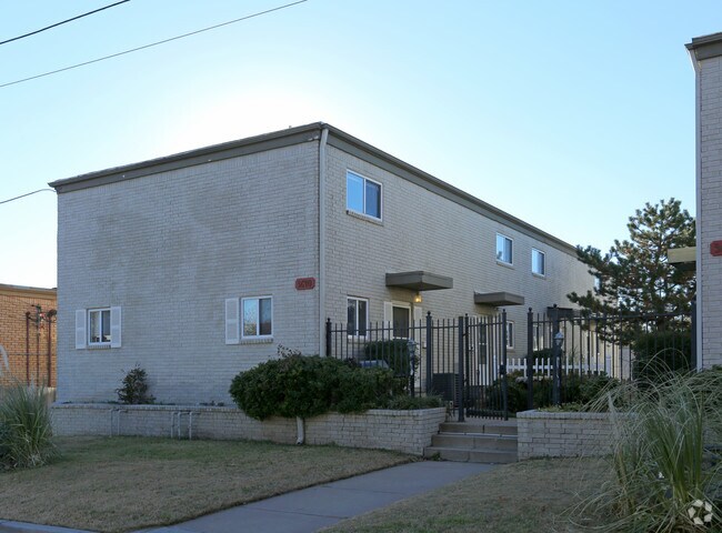 Photo - Harvard Gardens Condominiums