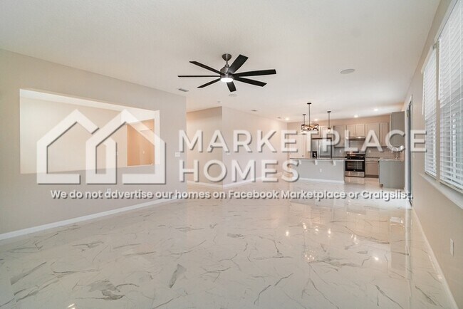 Photo - 11033 Stapleton Dr