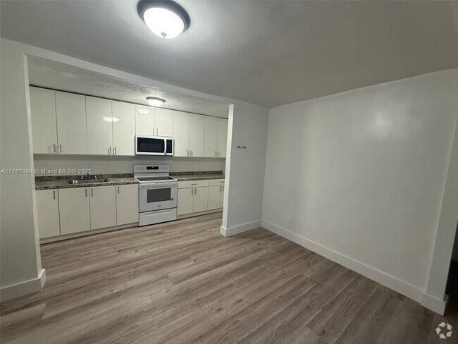 Building Photo - 2962 NW 46th St Rental