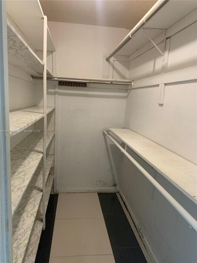 Photo - 1700 NE 191st St Unit 206