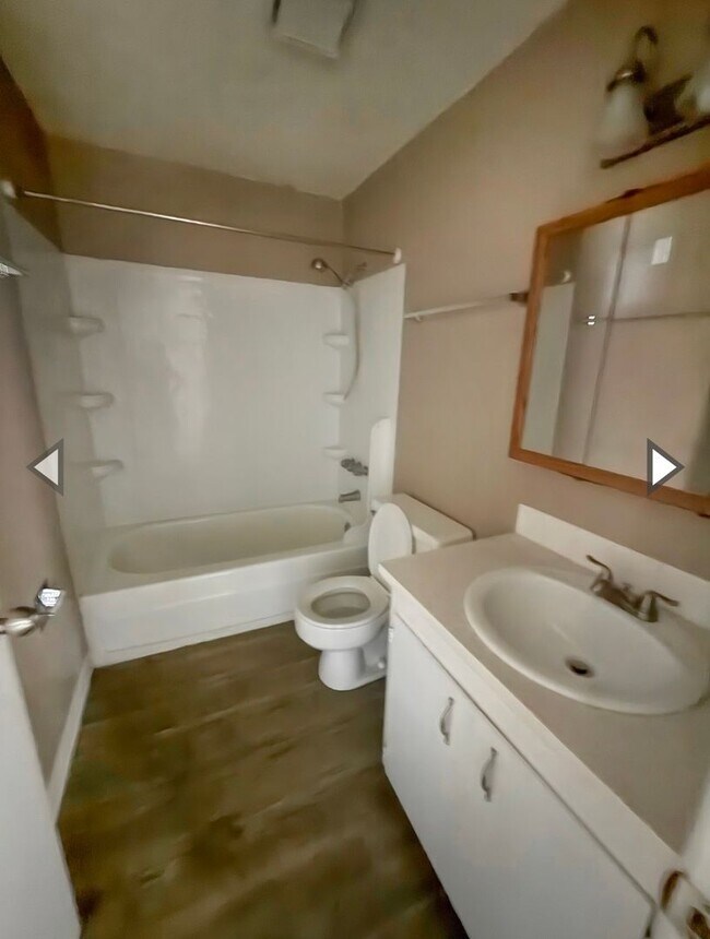 Photo - Comfortable 2 Bed / 1 Bath Just Steps from EWU Unit 14