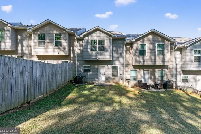 Photo - 1110 Highwood Ln