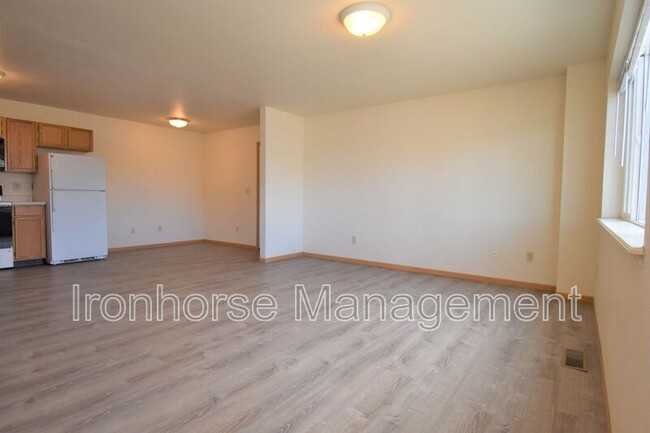 Building Photo - 2491 Wheeler Dr Unit C Rental