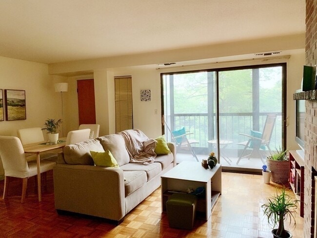 Building Photo - 1580 Massachusetts Ave Unit 5G Rental