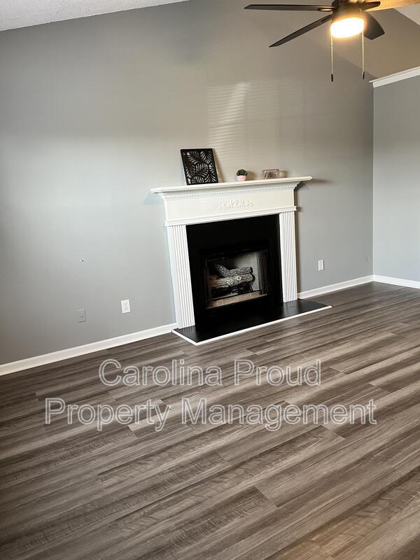 Photo - 1200 Peyton Cir Unit A