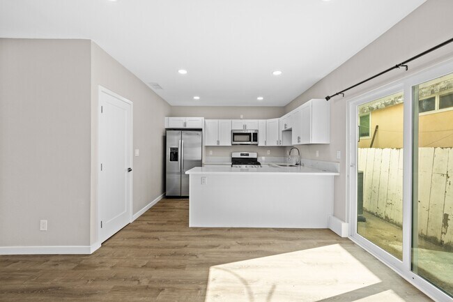 Photo - 4904 54th St