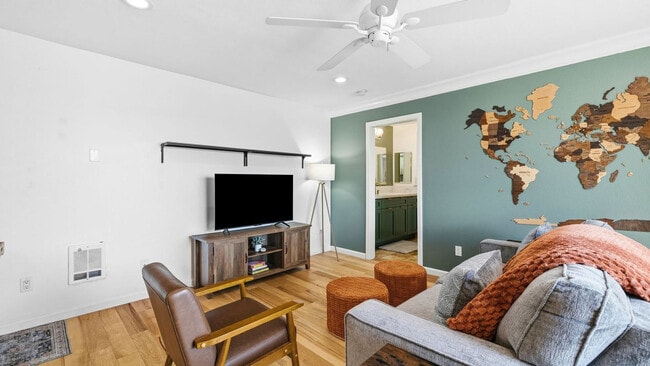 860 Turquoise St Unit SI FL3-ID1568497P