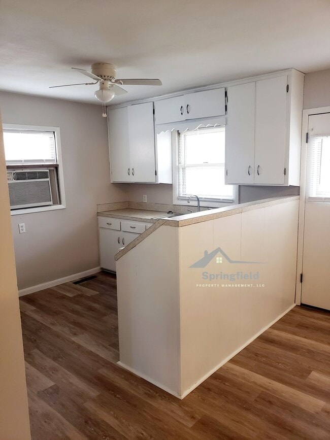 Photo - Cute Bunglo Style, 2 Bed Rooms, 1 Bath, 1 Car Garage w/ Opener