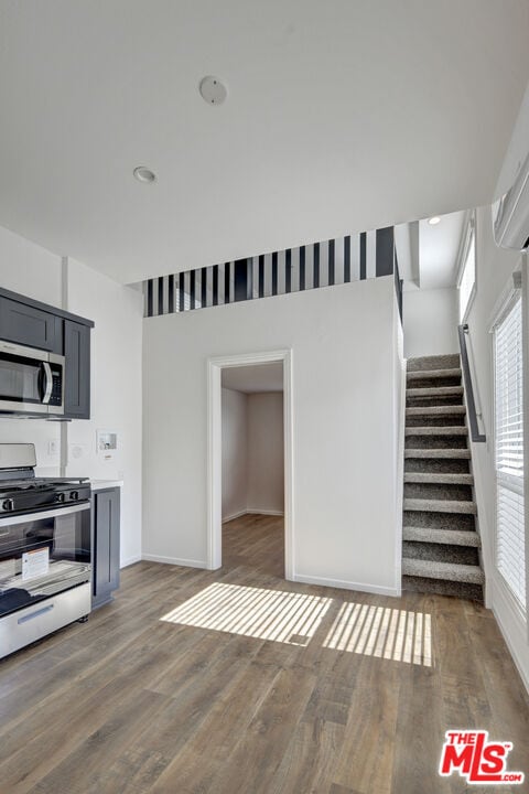 Photo - 17650 Grand Ave