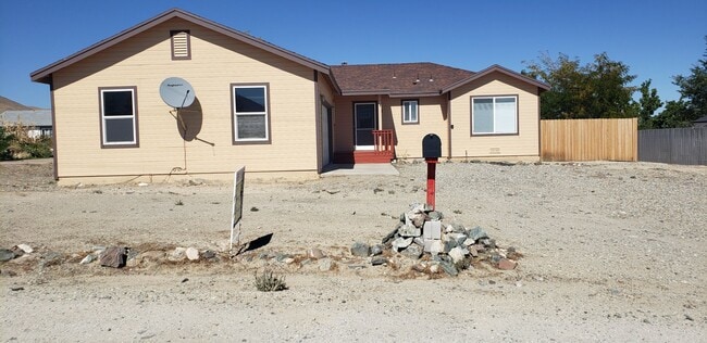 Building Photo - 3 bedroom home in Mason Valley's Walker R...