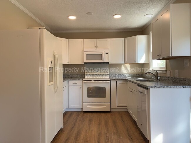 Photo - 4437 Whisperwood Dr
