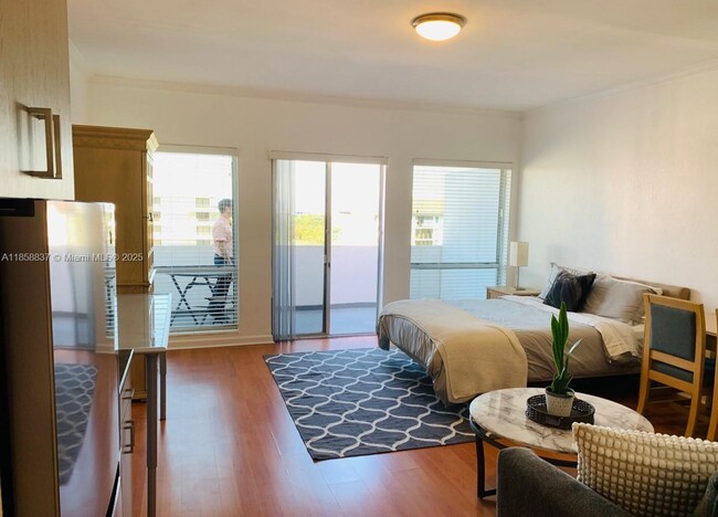 Building Photo - 700 Biltmore Way Unit 1215 Rental