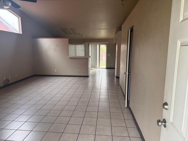 Photo - 3 Bd-2bth Move in Ready!!