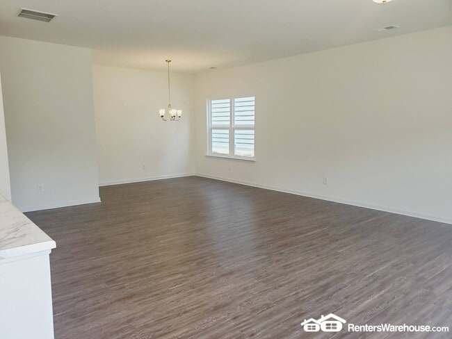 Photo - 3834 Clarington Dr