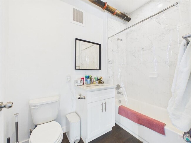 Photo - 1010 W 26th St Unit 505