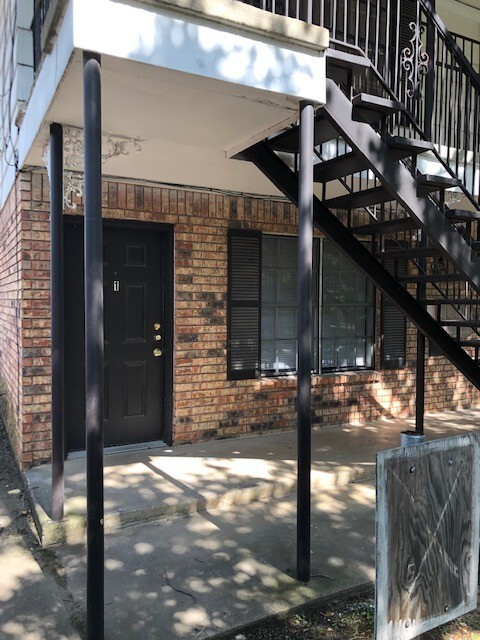 Building Photo - One bedroom by TWU Rental