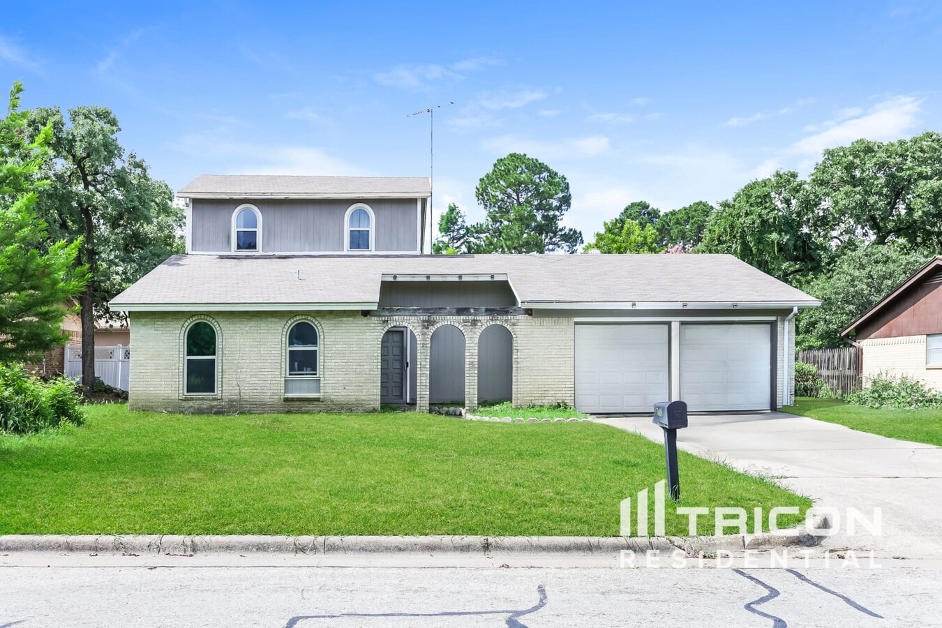 Photo - 5108 Bonneville Dr House