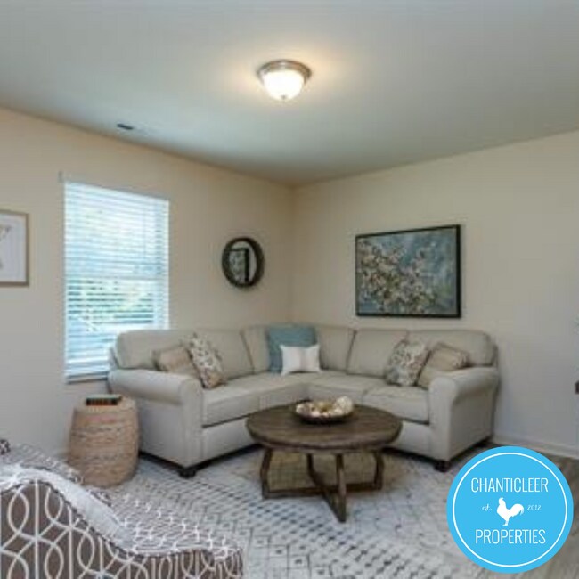 Photo - 1208 Haybrook Ln