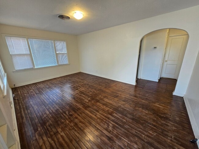 Photo - 1012 Crescent
