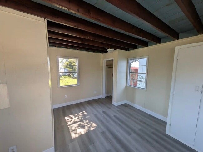 Photo - 2600 Shanks Rd