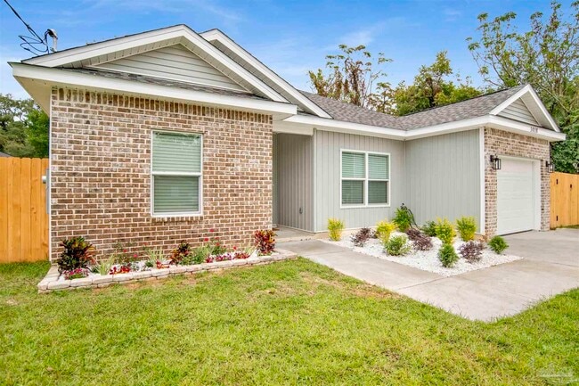 Photo - 3018 Berwick St