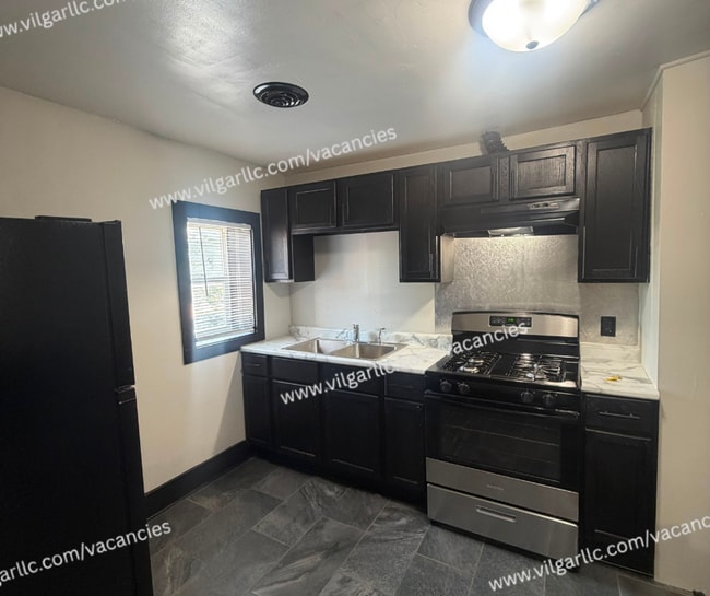 5035 Tod Ave Unit 2 Rear
