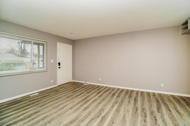 Photo - 608 Palace Ln