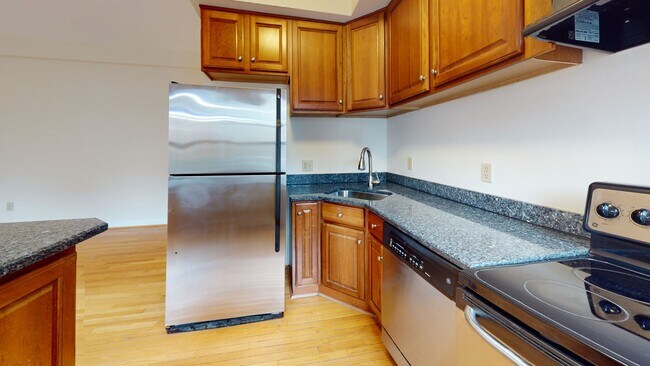1321 Fairmont St NW