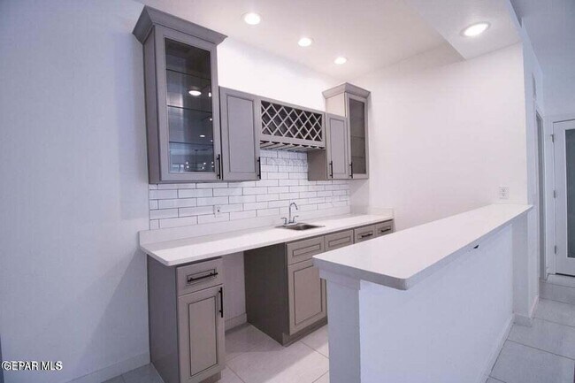 Photo - 1723 Eased St