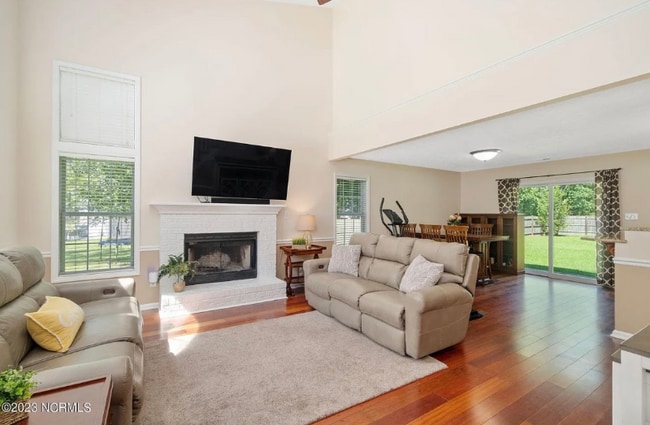 Photo - 106 7 Seas Dr