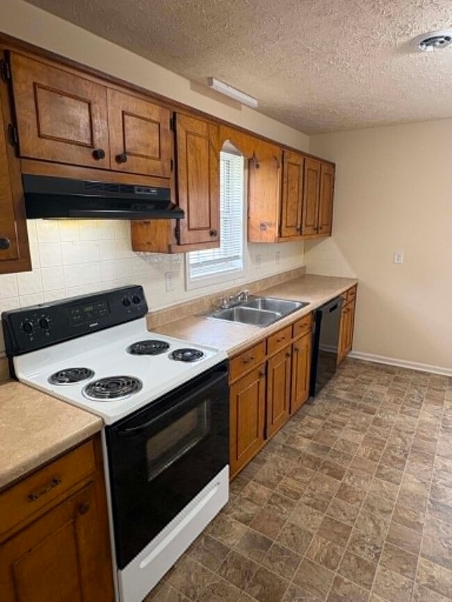 Photo - 1617 Flanigan Ct
