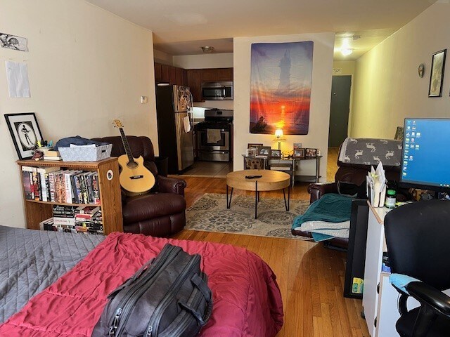 303-Área de estar - Greenview Apartments