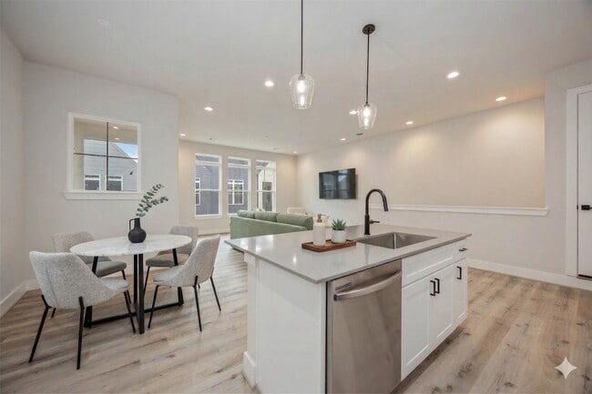 Photo - 6110 De Campo St