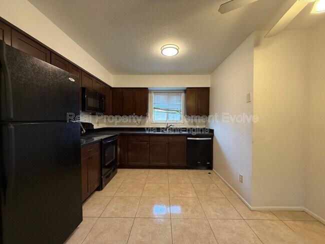 Photo - 465 W Ivyglen St Unit 119