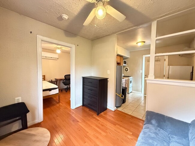 Photo - 280 4th Ave Unit Upper 201