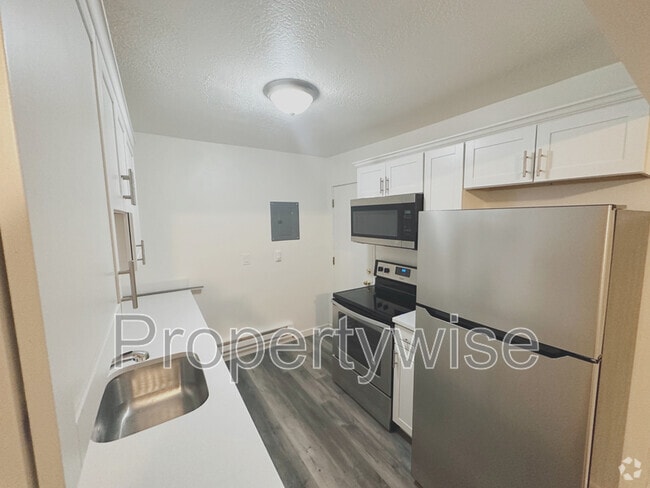 Building Photo - 1054 W 1520 N Unit G Rental