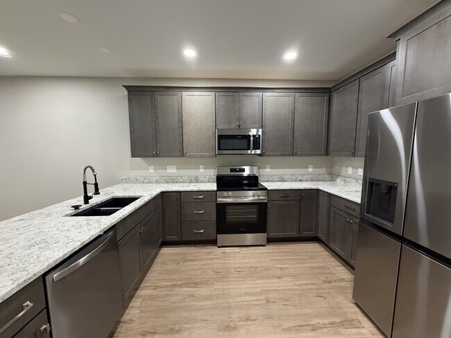 Photo - 2879 Leahs Ln