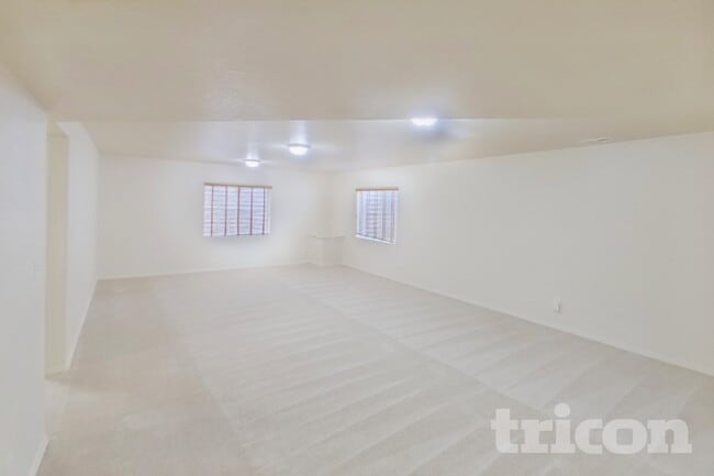 Photo - 5425 Barnstormers Ave
