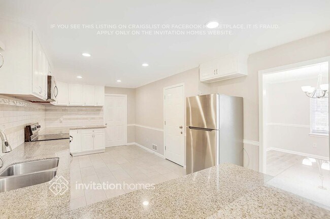 Photo - 1734 Lamancha Dr NW