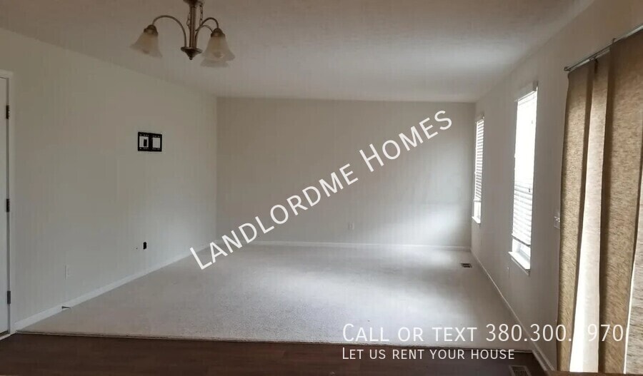 Photo - 8737 Cicada St