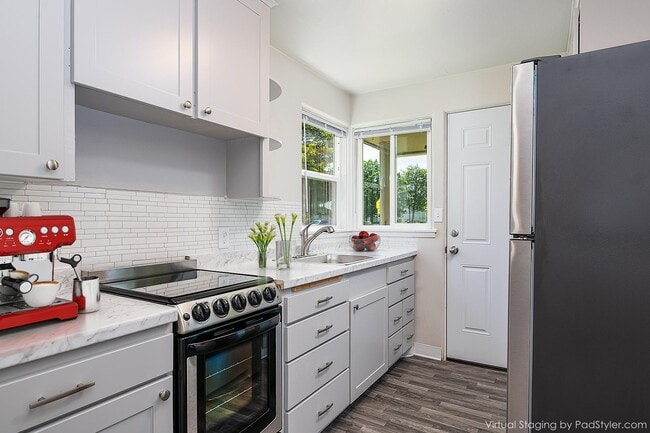 Photo - Hawthorne Court