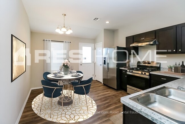 Photo - 916 Klare Ln