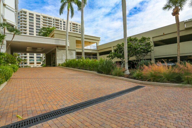 ** PARK SHORE ** MONACO BEACH CLUB ** NAPL... - ** PARK SHORE ** MONACO BEACH CLUB ** NAPL...