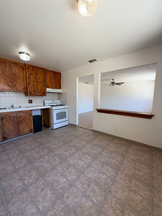 Photo - 1503-1505 E Ashlan Ave Unit 1503 E Ashlan Ave #103