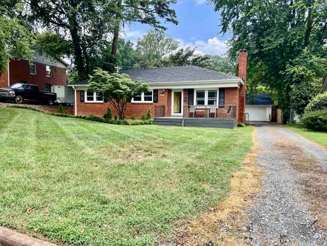 Building Photo - 1221 Barkley Rd Rental