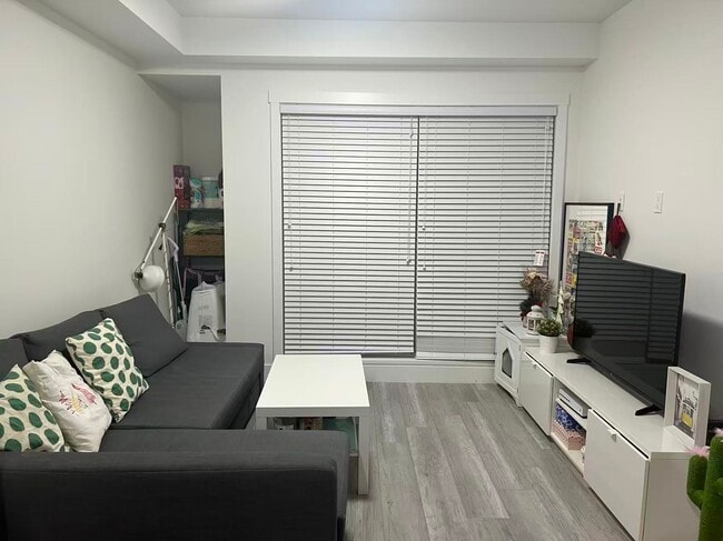 Photo - 13978 Fraser Hwy